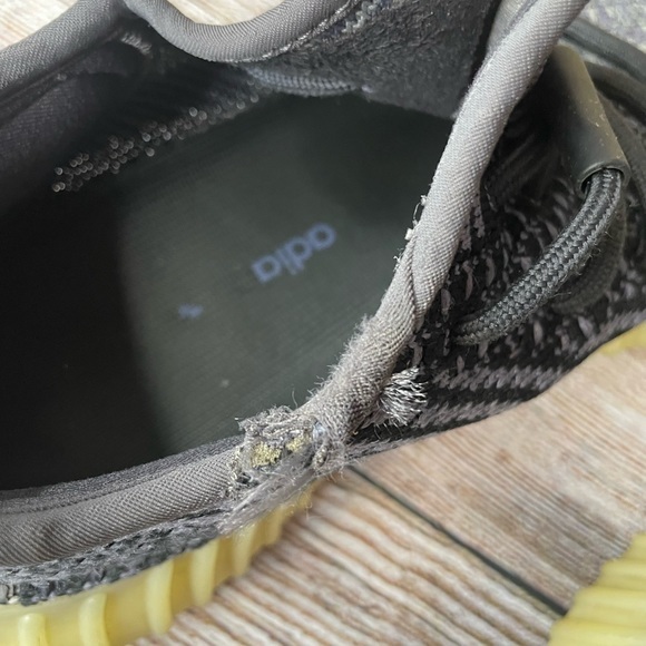 Yeezy Boost 350 V2 Carbon Asriel Authentic Size 7.5 - Picture 5 of 12